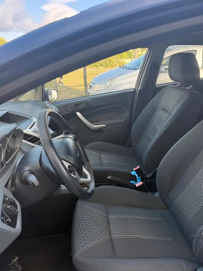 Ford Fiesta 1.4 TDCi 5p. Titanium