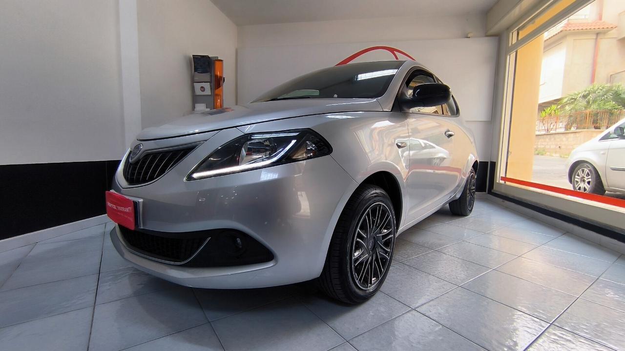 Lancia Ypsilon 1.0 FireFly 5 porte S&S Hybrid Ecochic Gold/2021- Km 27.000