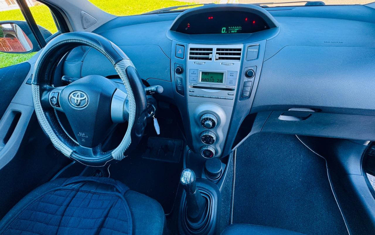 Toyota Yaris 1.3 5 porte Navi