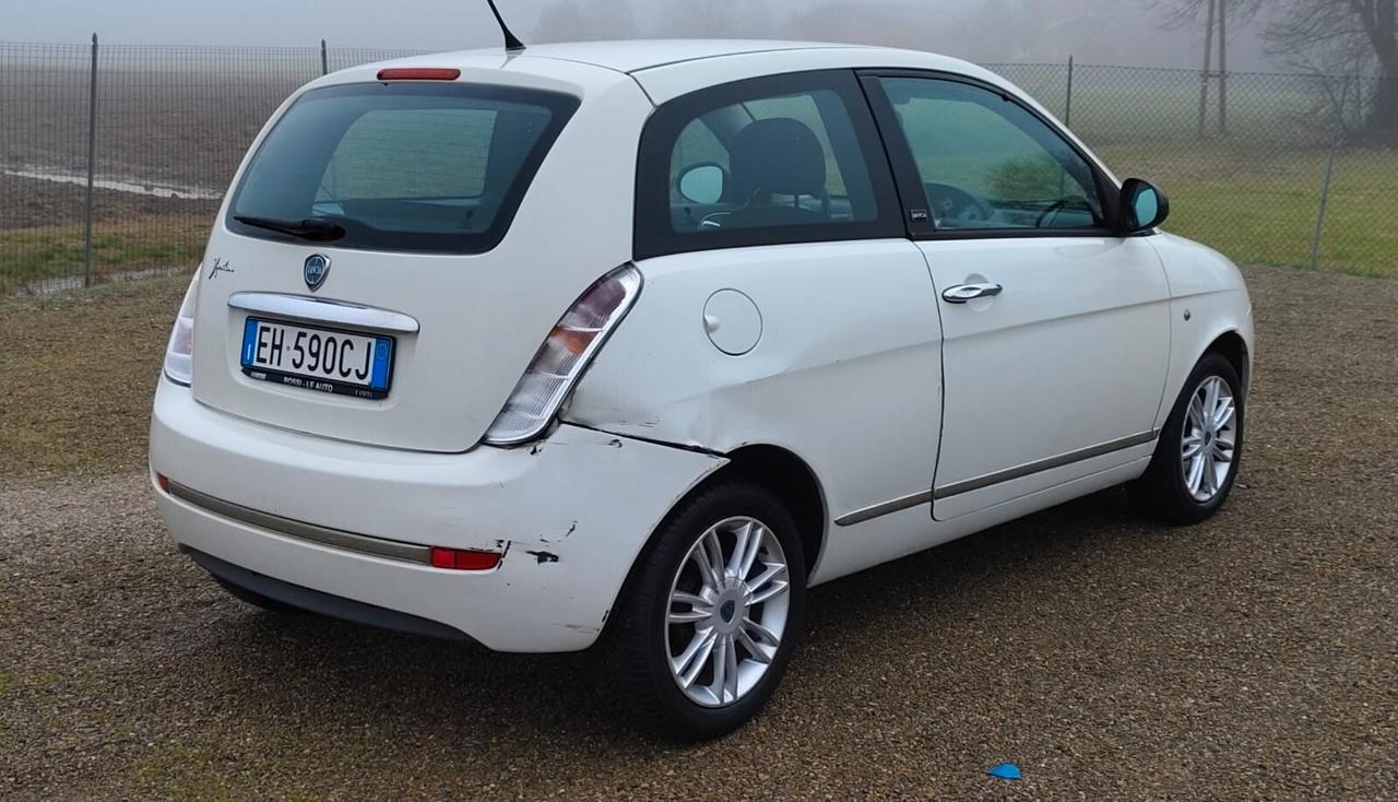 Lancia Ypsilon 1.2 69 CV 5 porte GPL Ecochic Platinum