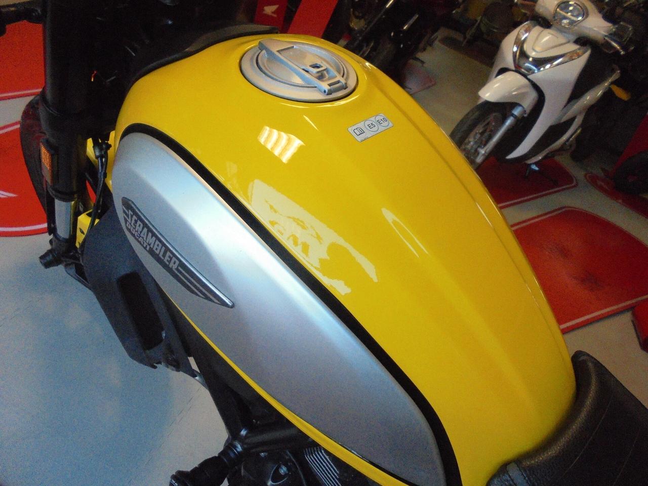 Ducati Scrambler ICON ABS