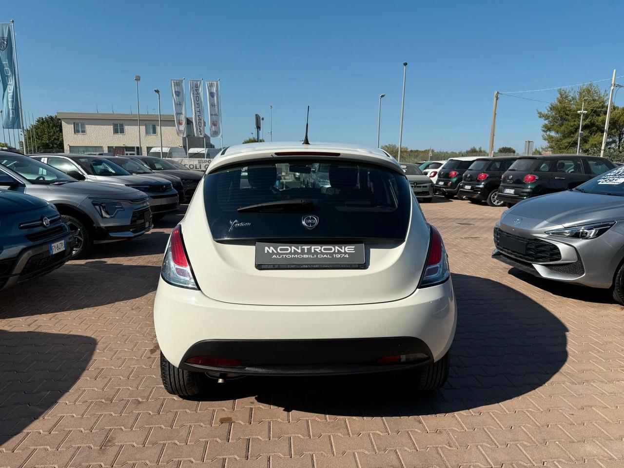 Lancia Ypsilon 1.2 69 CV 5 porte GPL Ecochic Elefantino Blu