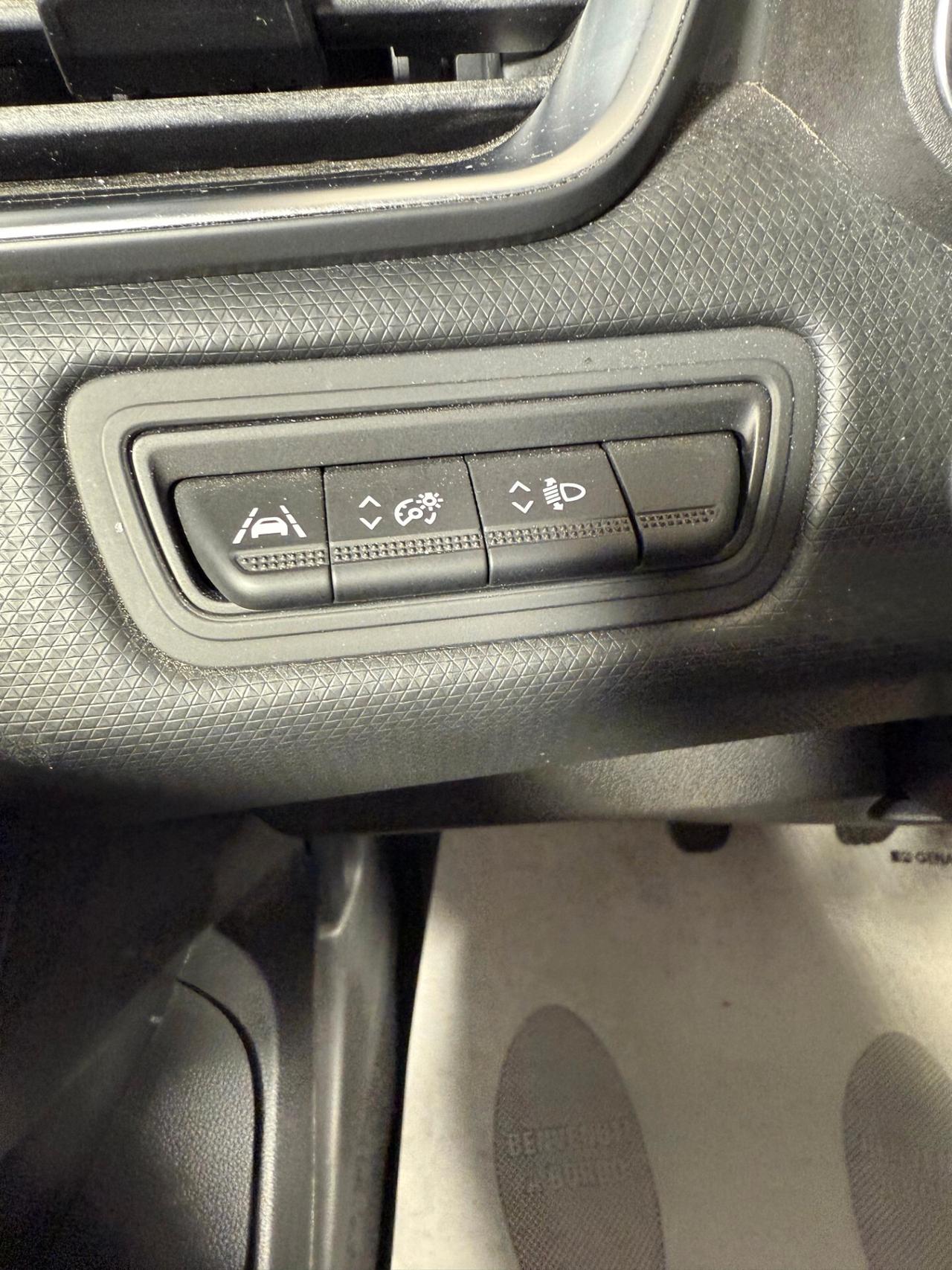 Renault Clio TCe 91 CV 5 porte Zen NEOPATENTATI