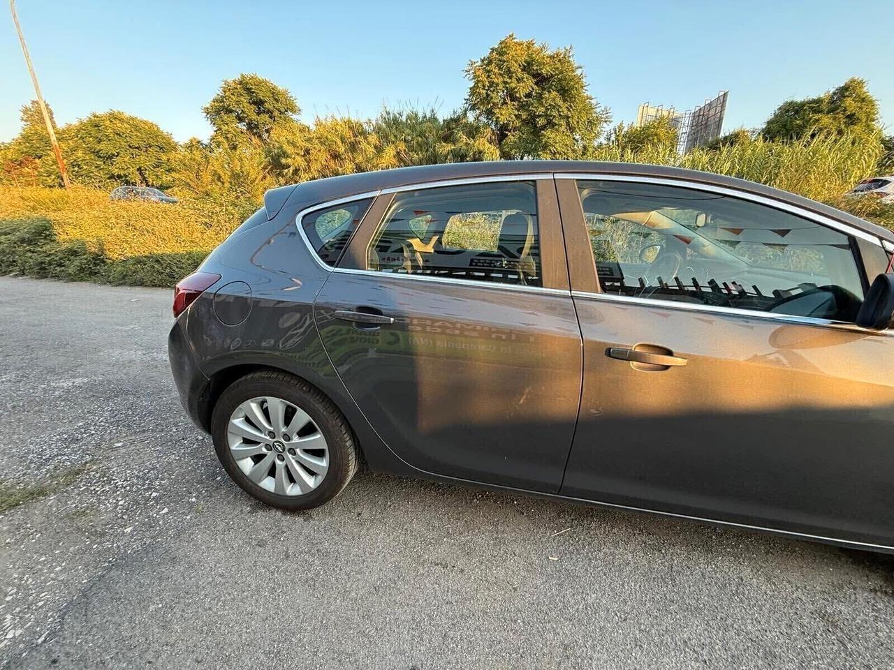 Opel Astra 1.7 CDTI 110CV 5 porte Cosmo