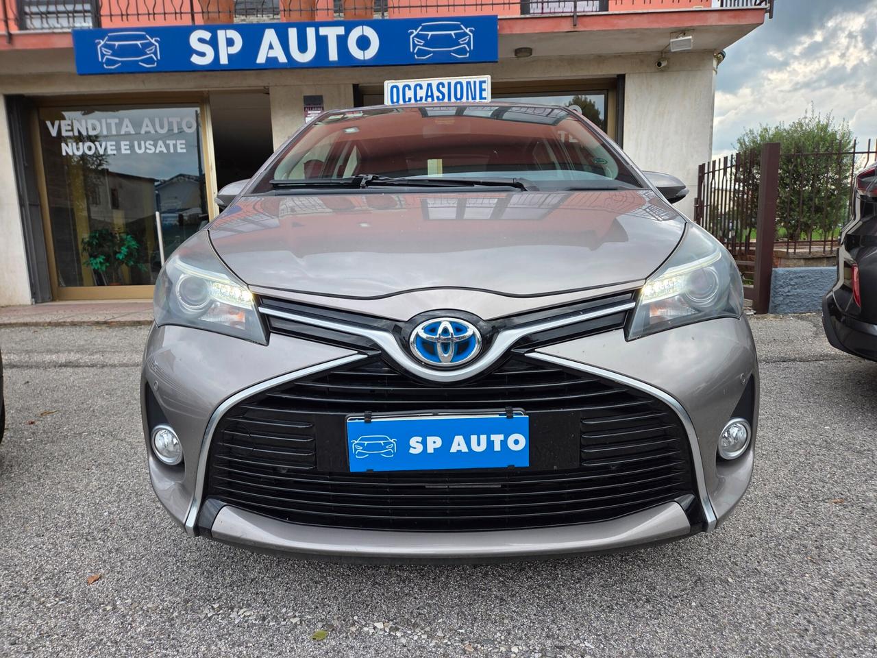 Toyota Yaris Hybrid - 2015