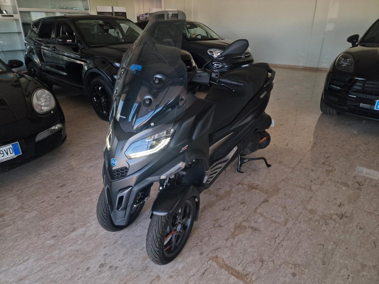 Piaggio MP3 530 hpe Exclusive