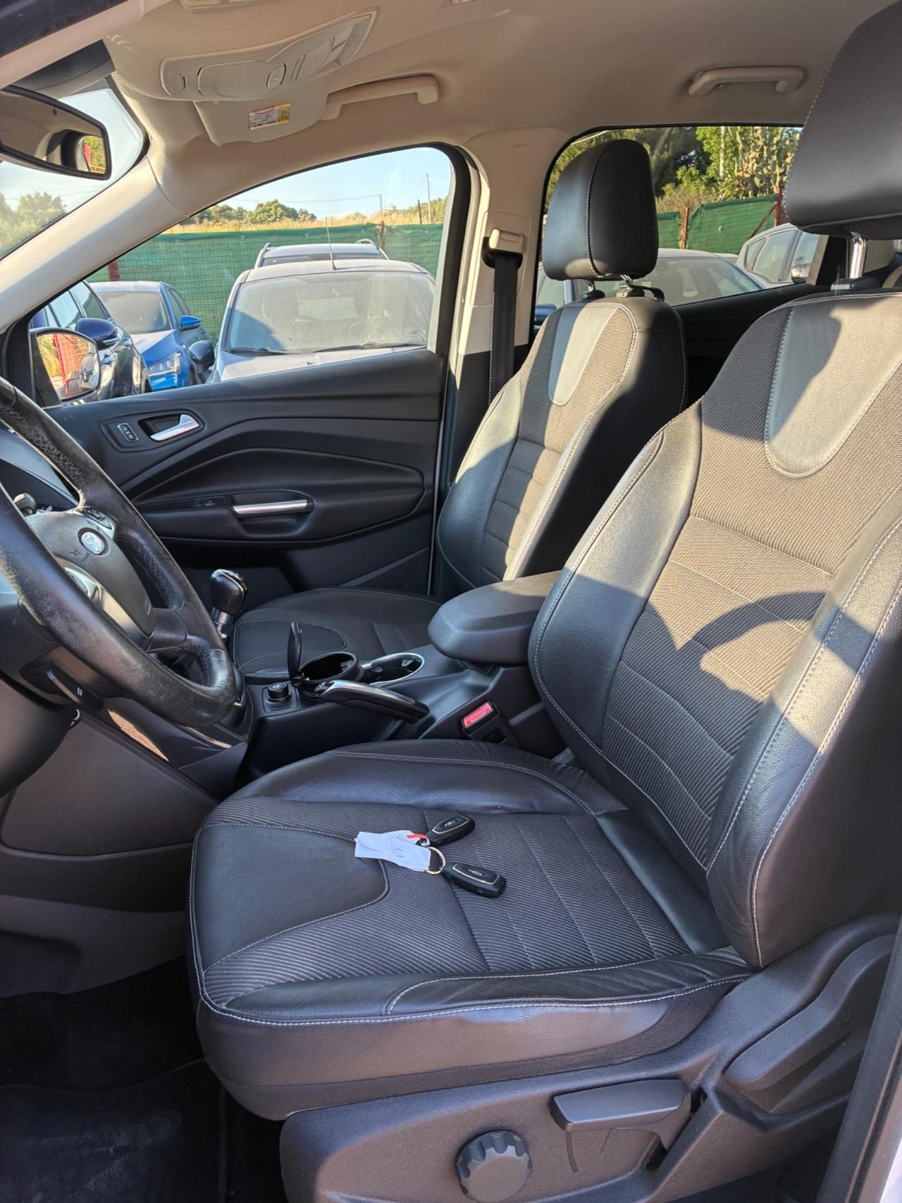Ford Kuga 2.0 TDCI 120 CV S&S 2WD Titanium