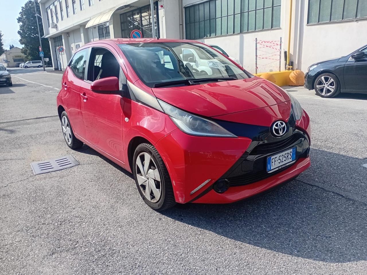 Toyota Aygo 1.0 VVT-i 69 CV 5 porte 11/2016