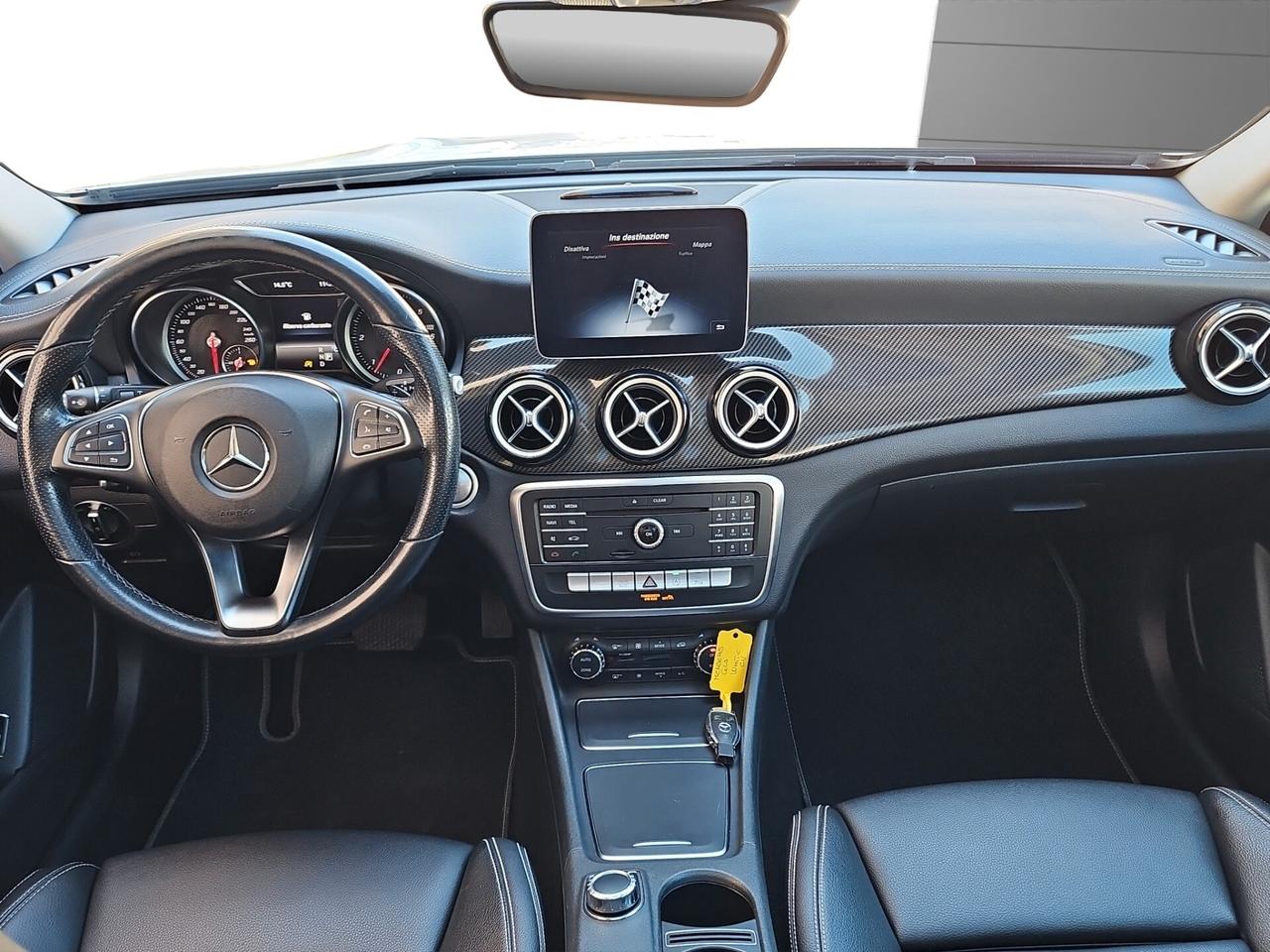 Mercedes-benz GLA 200 d Automatic Premium AMG FULL