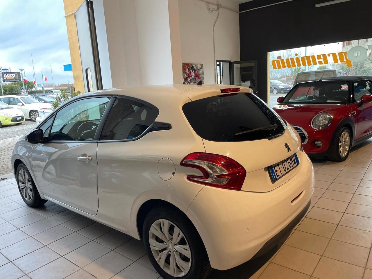 Peugeot 208 1.2 VTi 82 CV 3 porte Allure