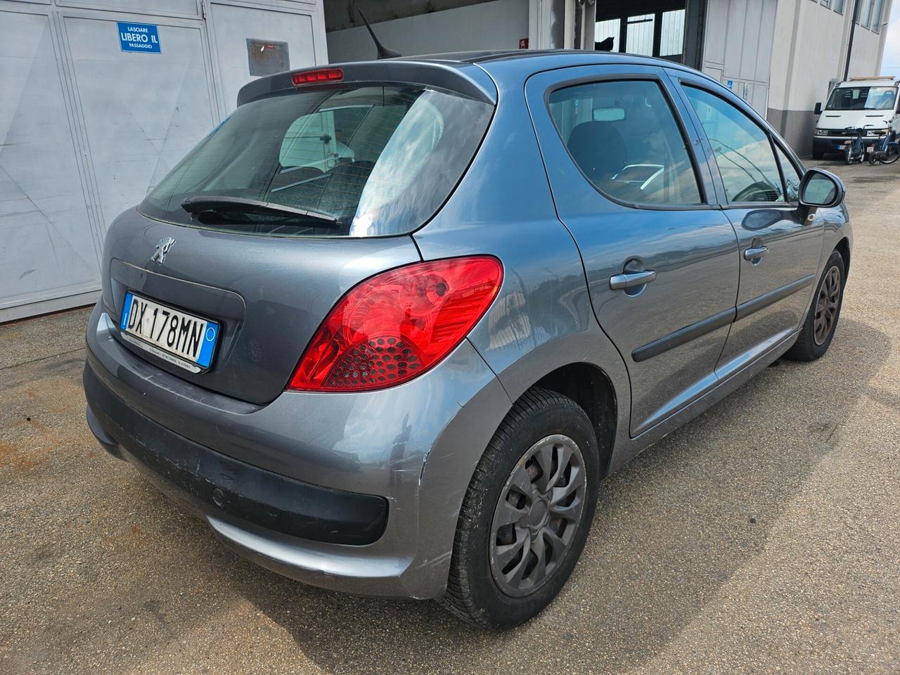 Peugeot 207 1.4 8V 75CV 5p. Energie Sport ECO GPL