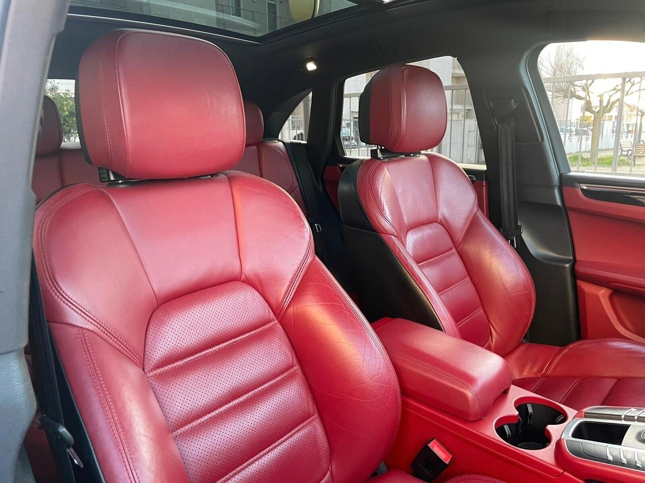 Porsche Macan 3.0 S Diesel , ALL. TURBO, INTERNI ROSSI, TETTO, FULL FULL