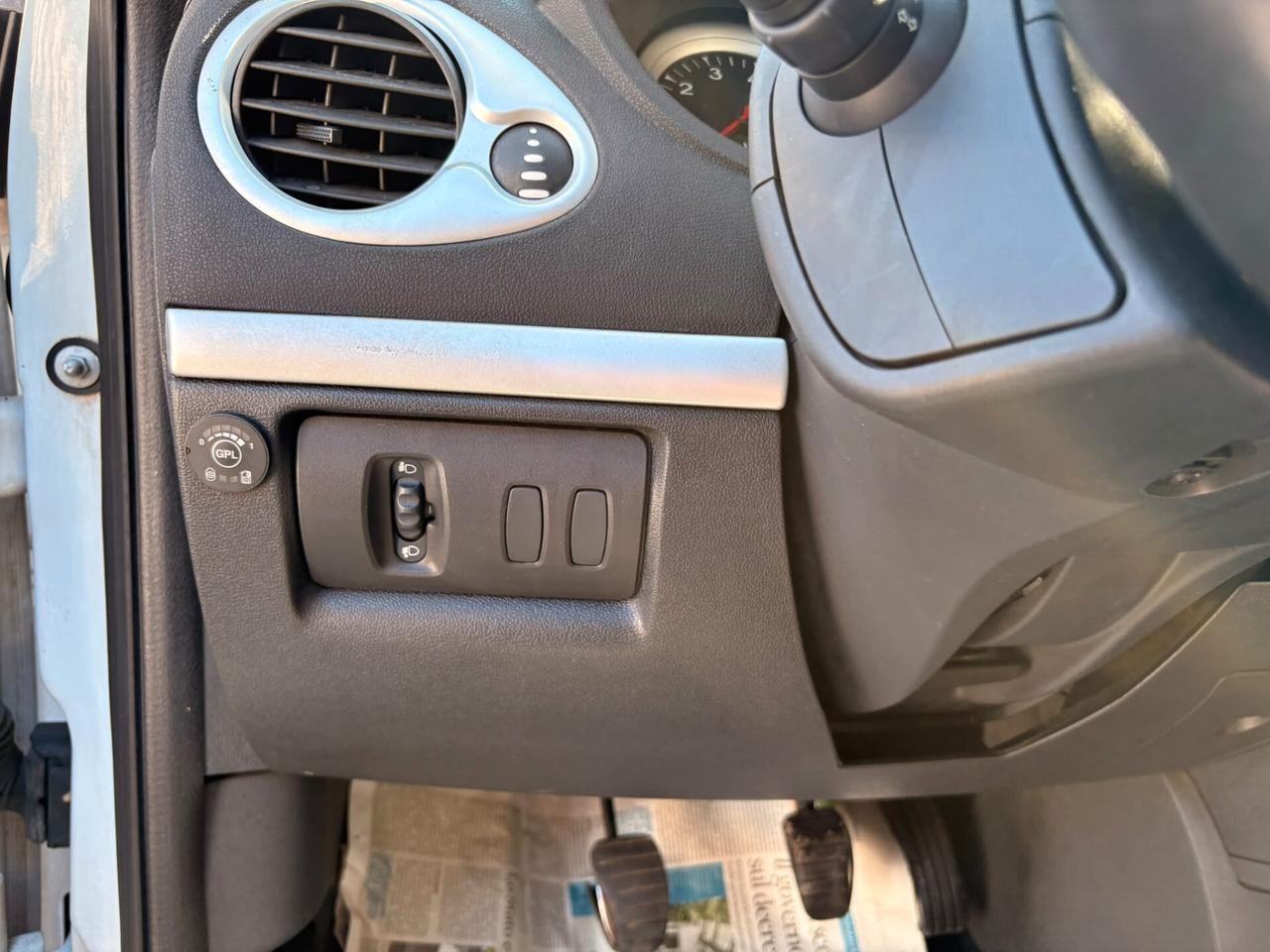 Renault Clio 1.2 16V 5 porte GPL Dynamique