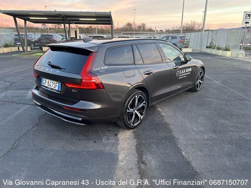 Volvo V60 B4 (d) automatico Plus Dark