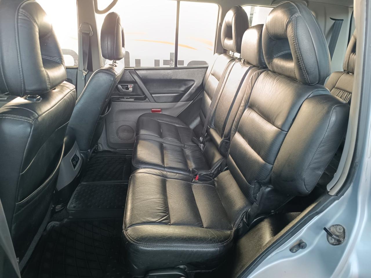 Mitsubishi Pajero 3.2 16V DI-D 5p. Instyle - 7 POSTI - ASI