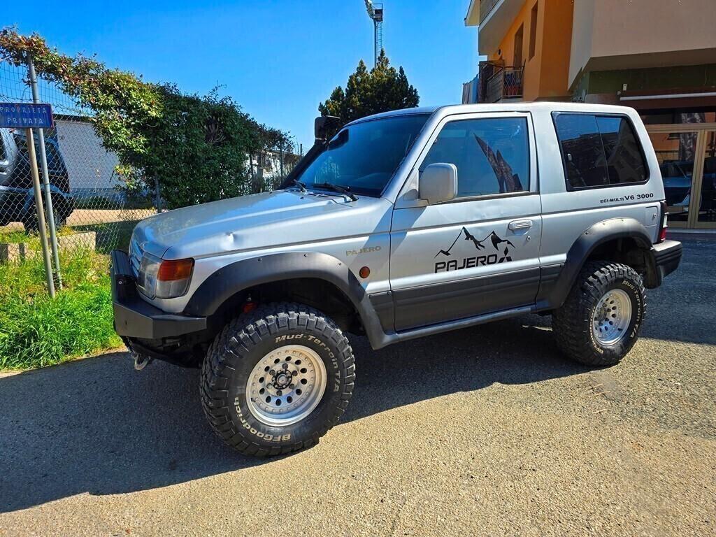 Mitsubishi Pajero 3.0 V6 150CV GLS PREPARATO
