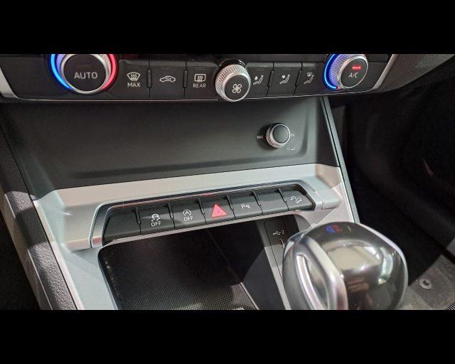 AUDI Q3 35 2.0 tdi Business Advanced quattro s-tronic