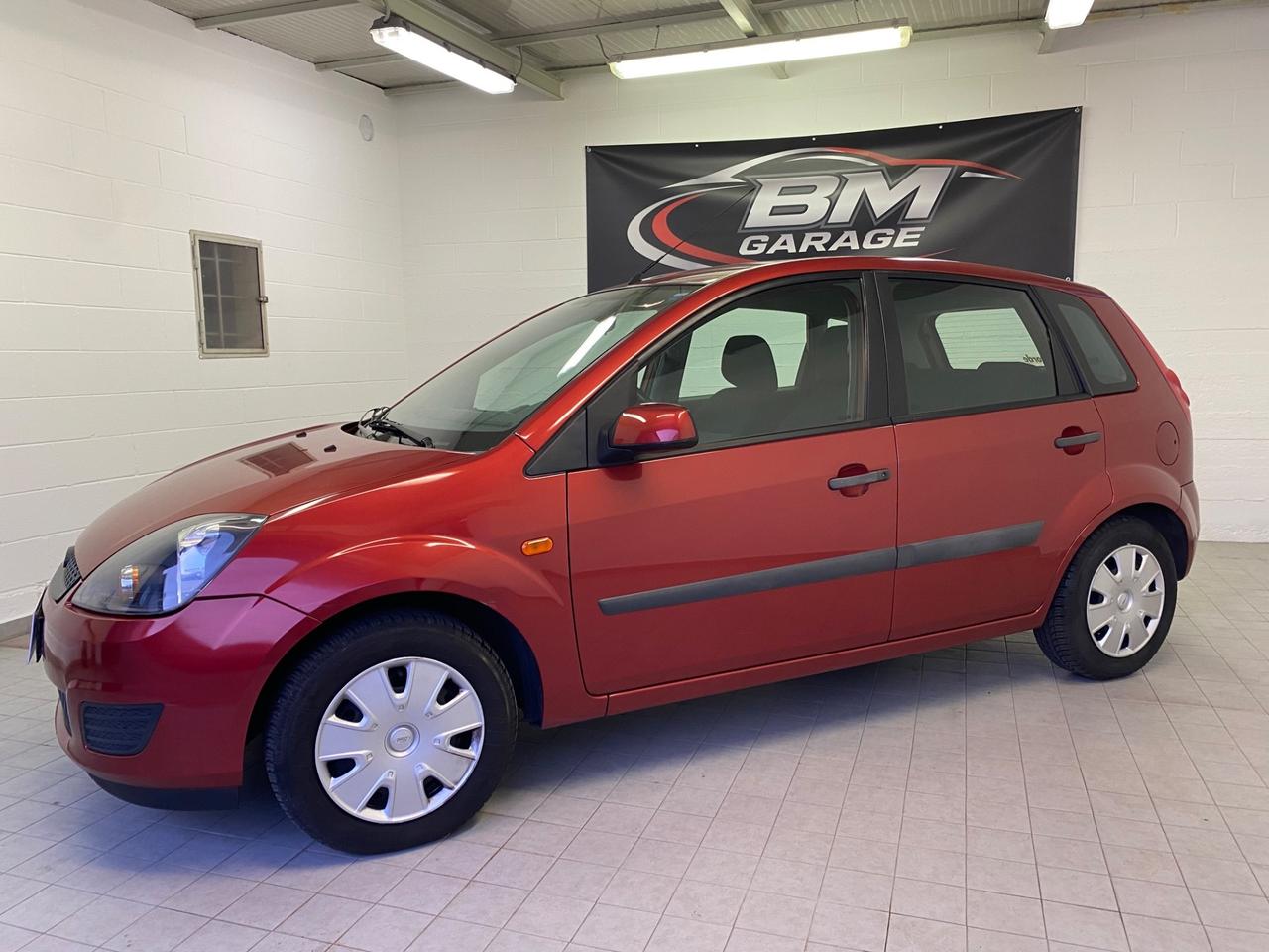 Ford Fiesta 1.4 16V 5p. Ghia