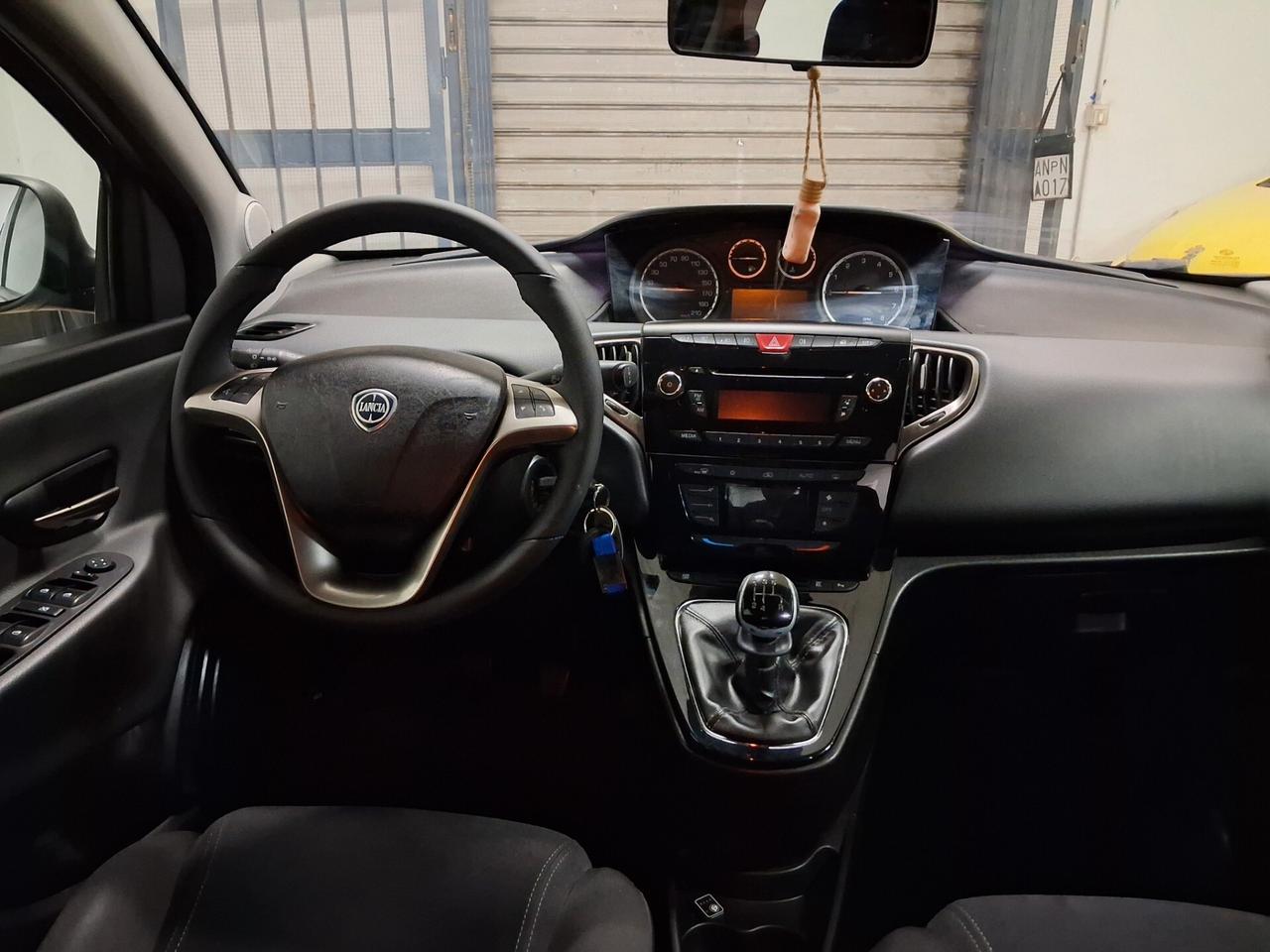 Lancia Ypsilon 1.2 69 CV 5 porte GPL Ecochic 30th
