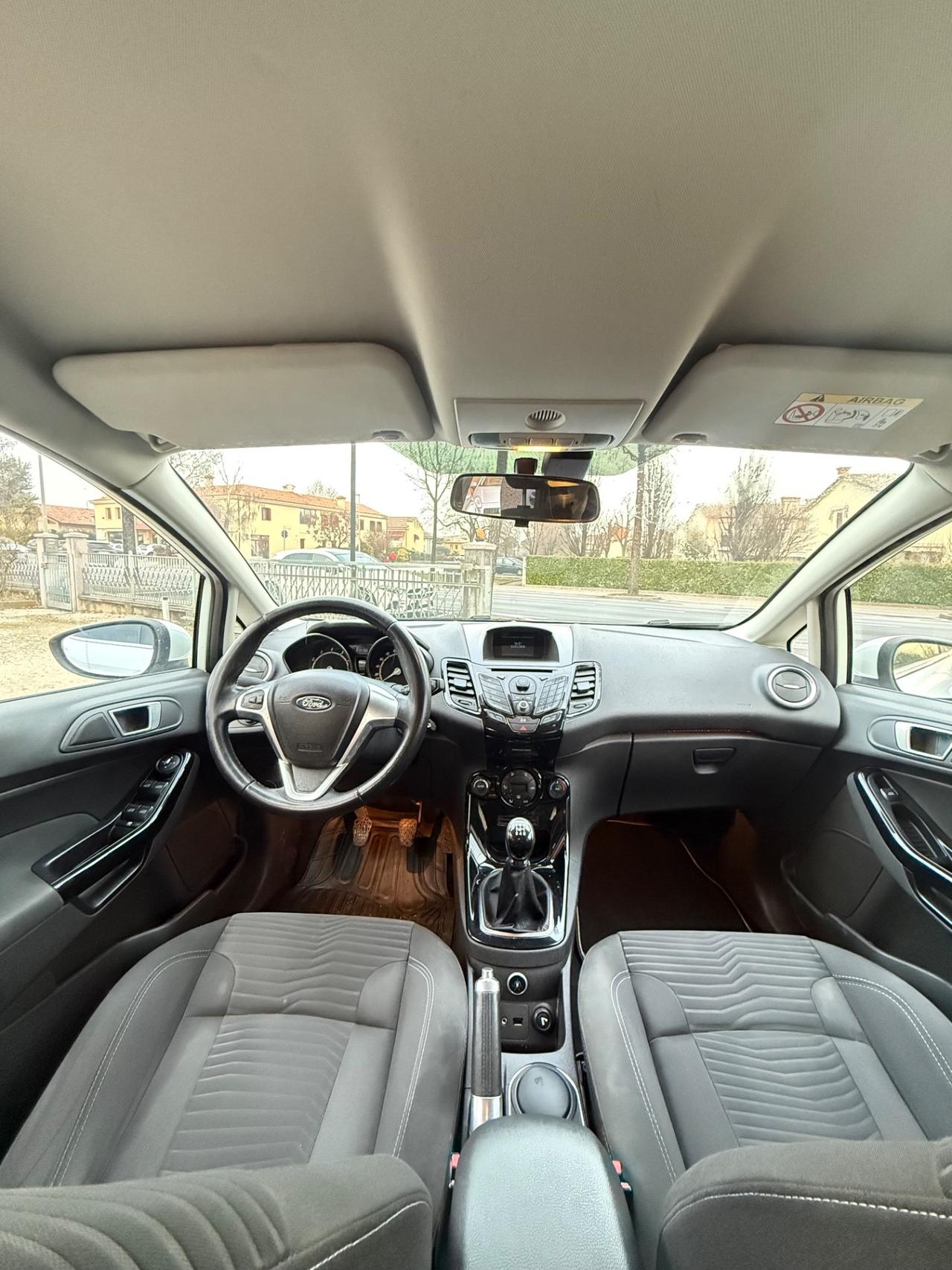 Ford Fiesta 1.4 5p. Bz.- GPL Titanium