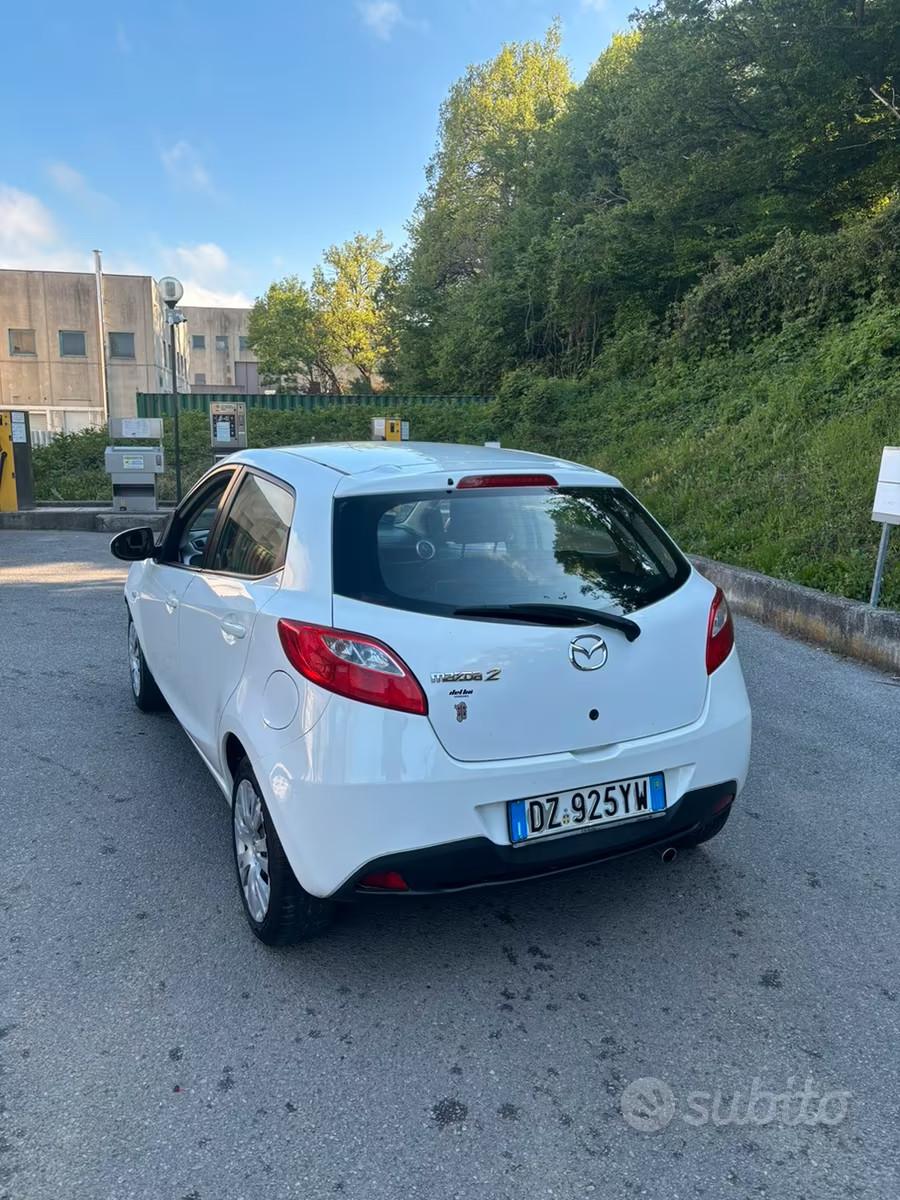 MAZDA 2 1.3BENZ ANNO 2010