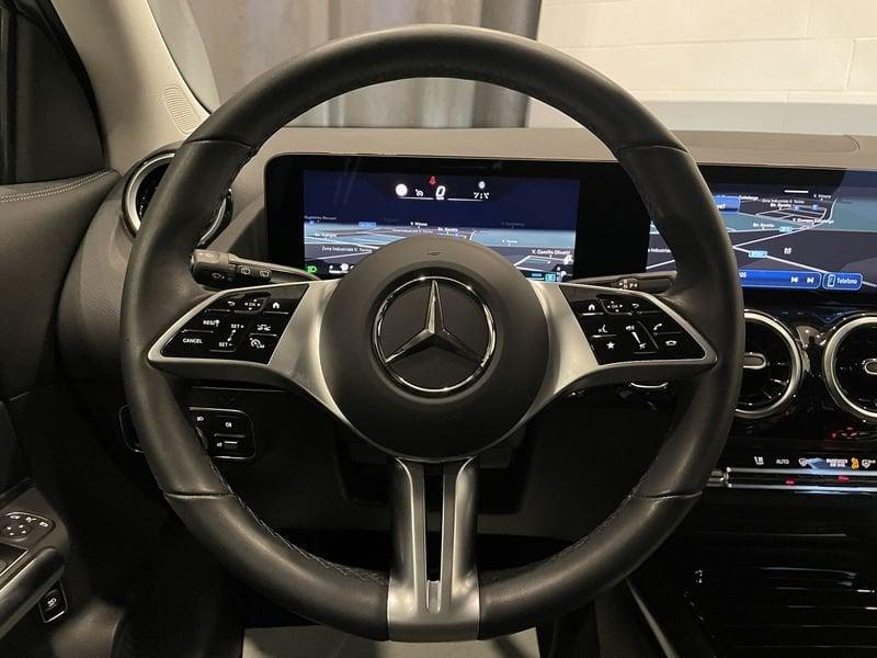 Mercedes-Benz GLA GLA 180 Automatic Progressive Advanced