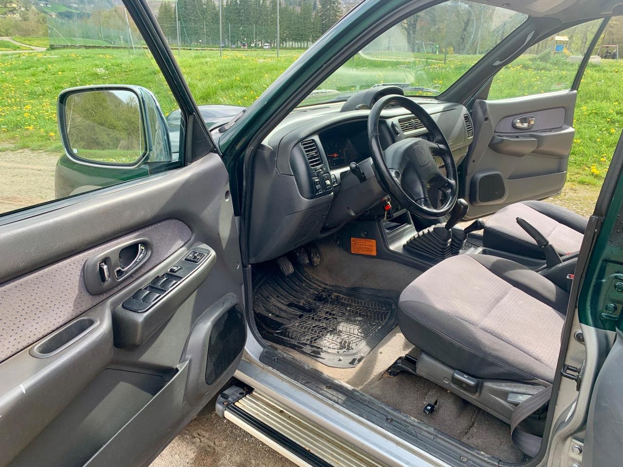 Mitsubishi L200 2.5 TDI 4WD Club Cab Pup. GLS Targ.