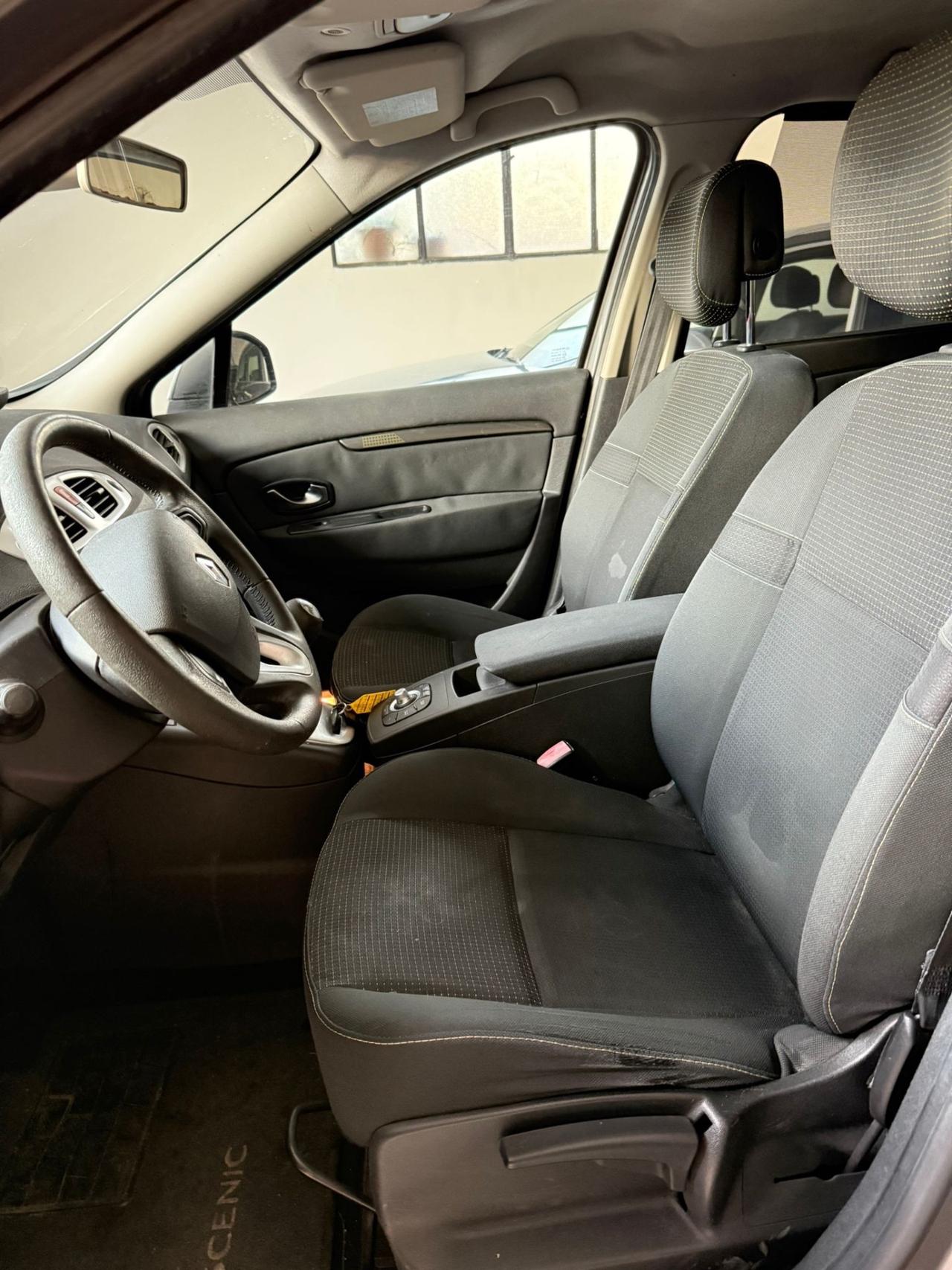 Renault Scenic Scénic X-Mod 1.9 dCi 130CV Luxe