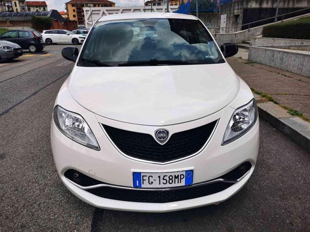 LANCIA Ypsilon 1.2 69 CV 5 porte Silver