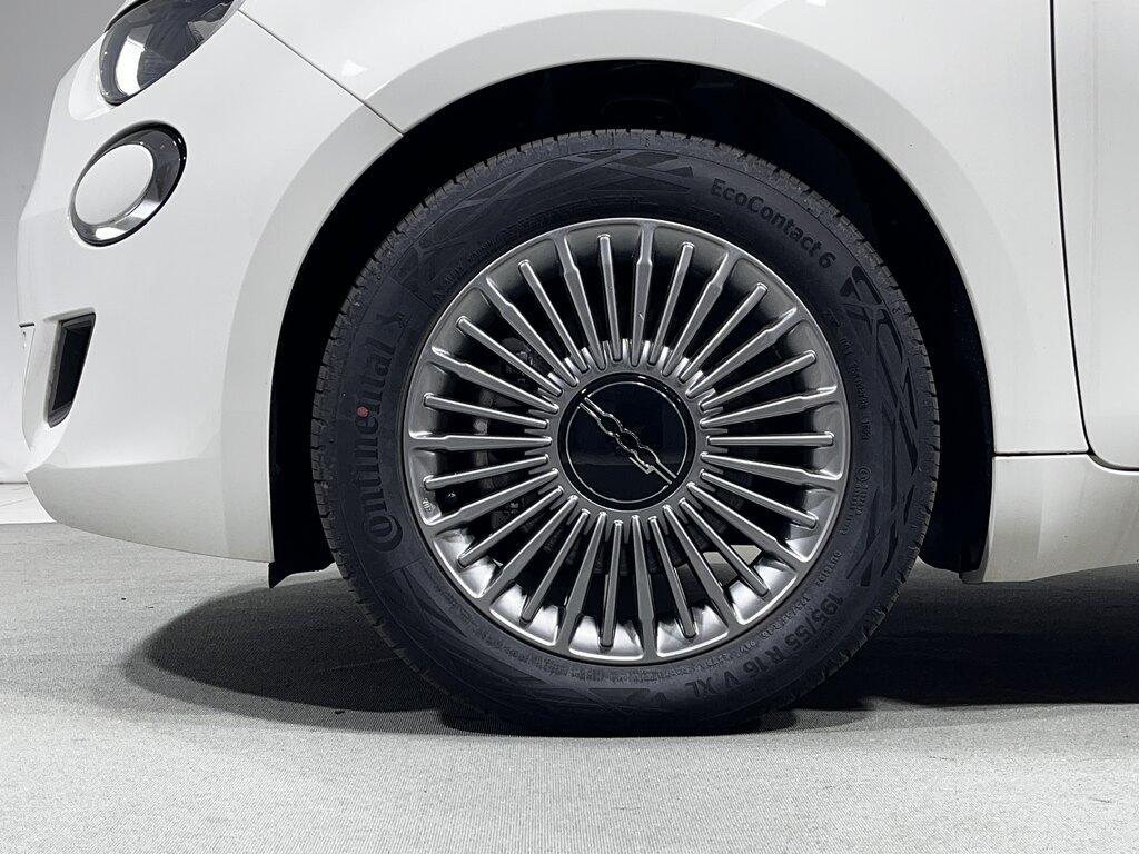 Fiat 500 e 42 kWh