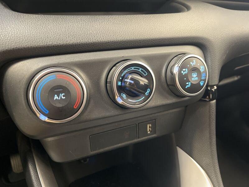 Toyota Yaris Yaris 1.0 5 porte Active