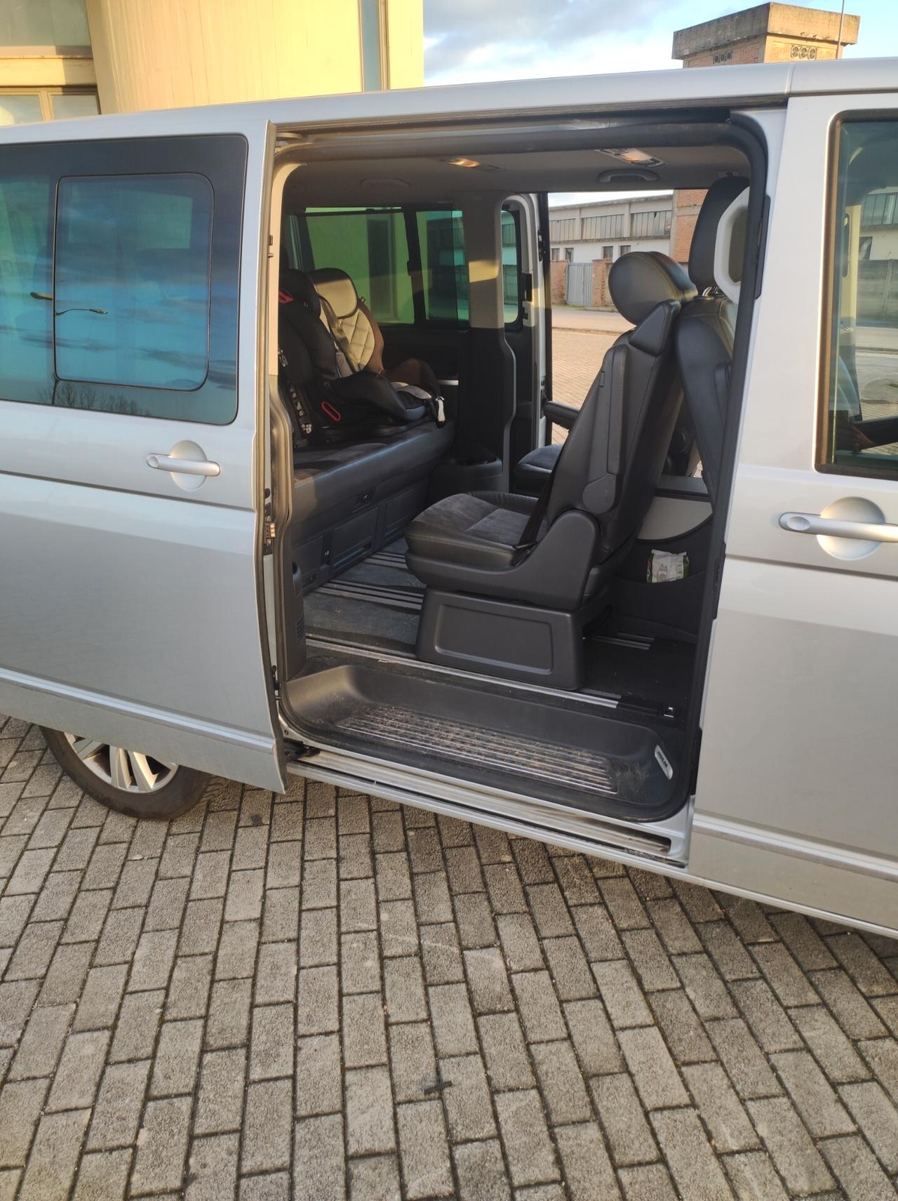 Volkswagen Multivan 2.0 TDI 2015 SOLO 138.000 KM