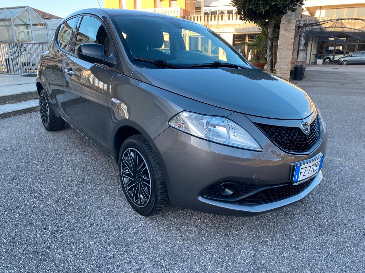 Lancia Ypsilon 1.2 69 CV 5 porte GPL Ecochic