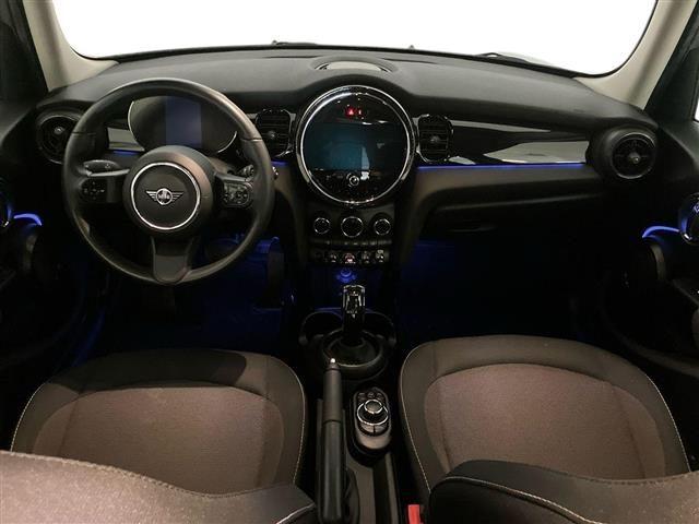 MINI Mini 5 Porte 1.5 Twin Power Turbo Cooper Essential