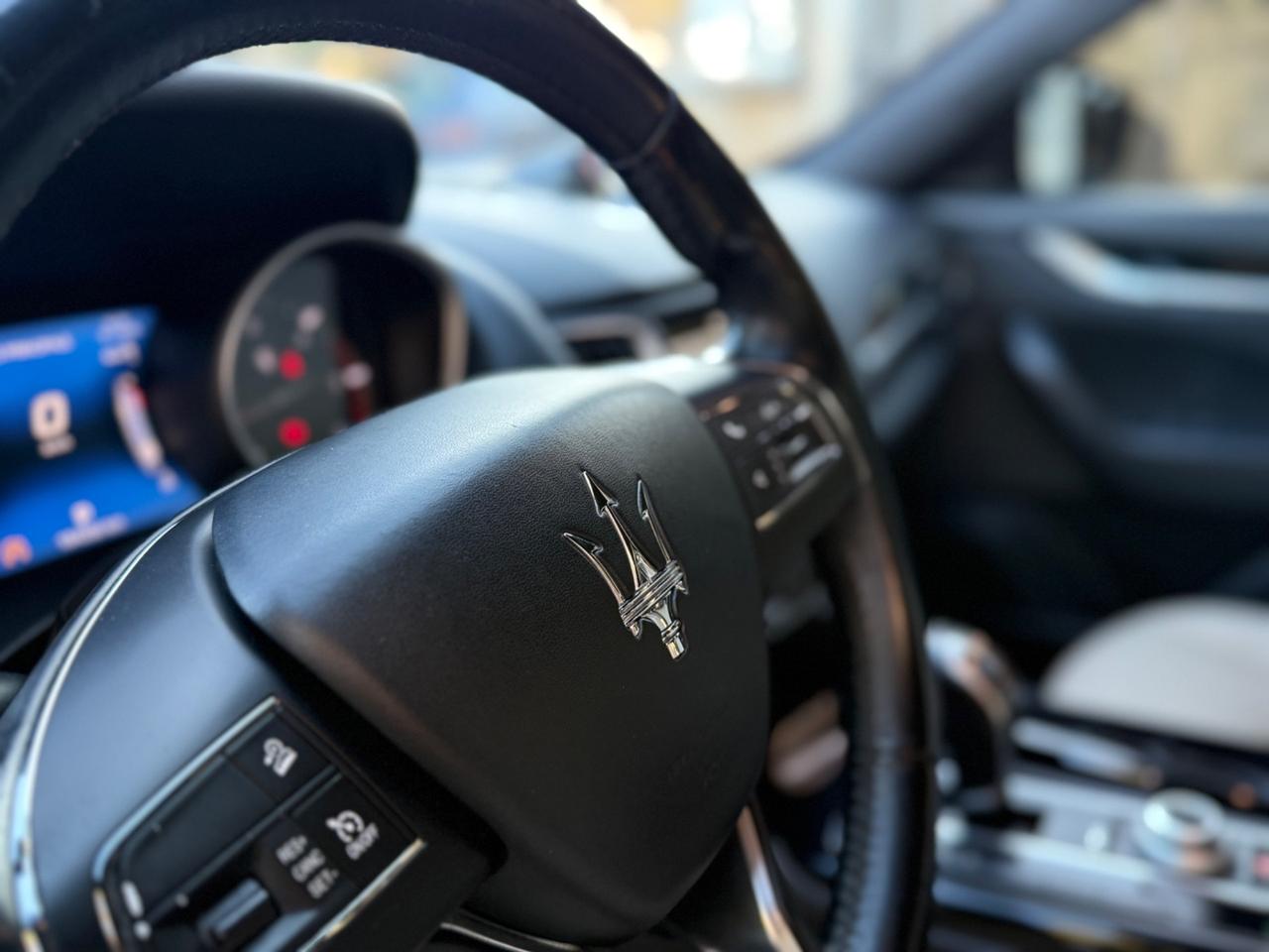 Maserati Levante V6 Diesel 275 CV AWD Granlusso