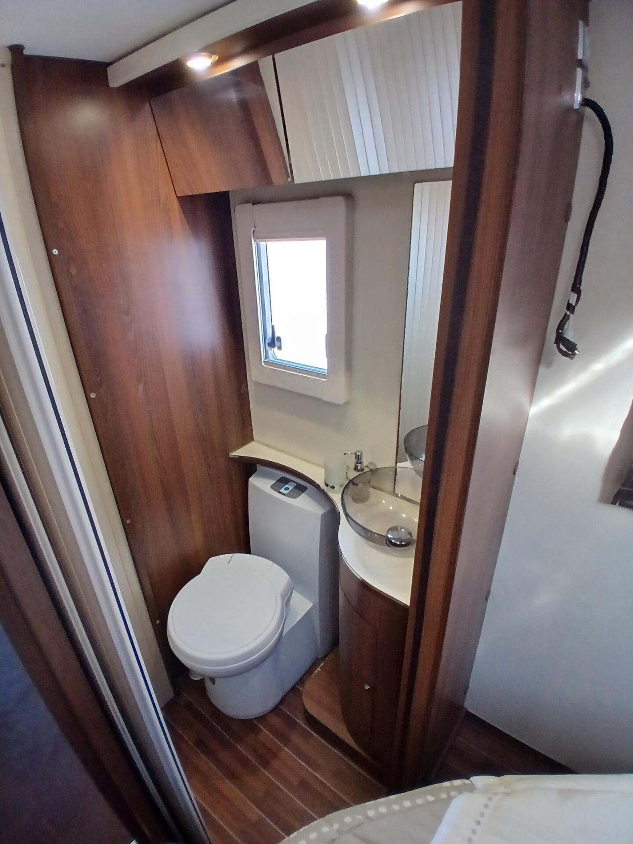 Mclouis NEVIS 862 G 5 POSTI