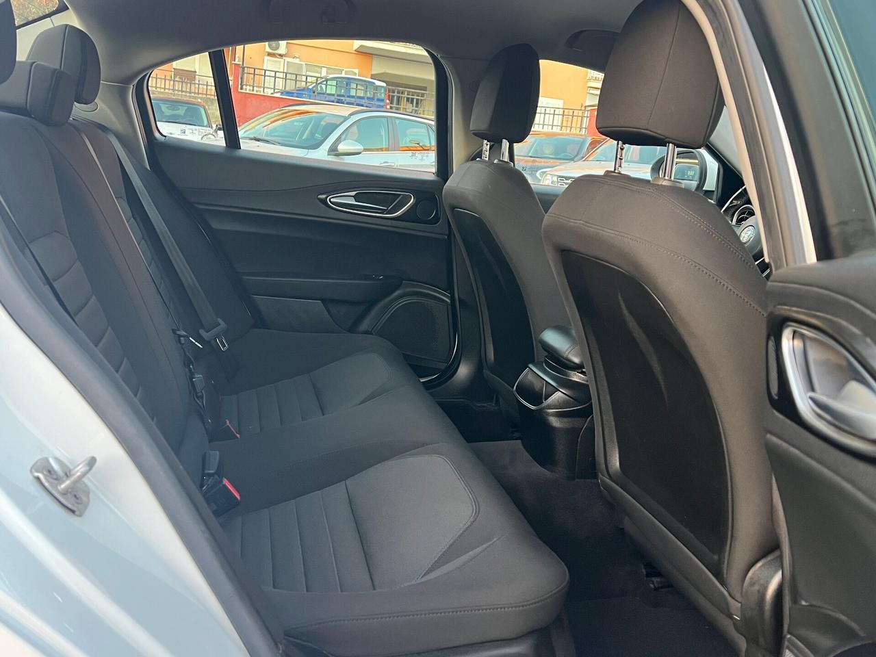 Alfa Romeo Giulia 2.2 Turbodiesel 150 CV