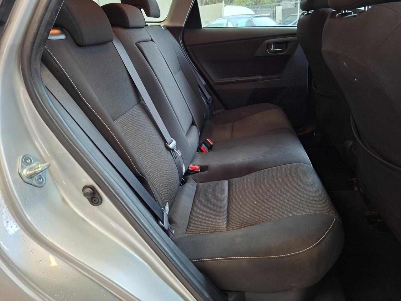 Toyota Auris Touring Sports 1.8 Hybrid Active