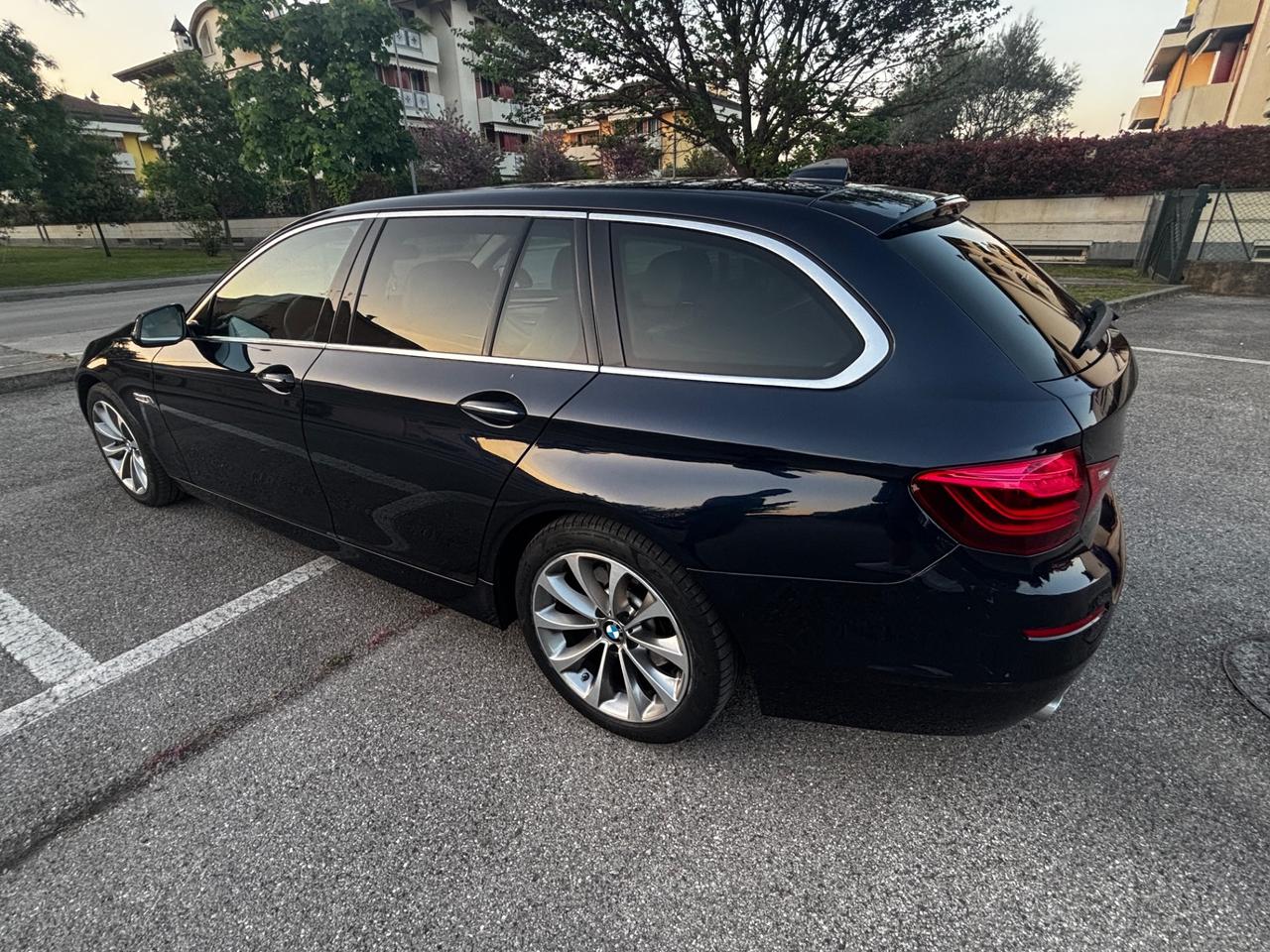 Bmw 525 525d xDrive Luxury