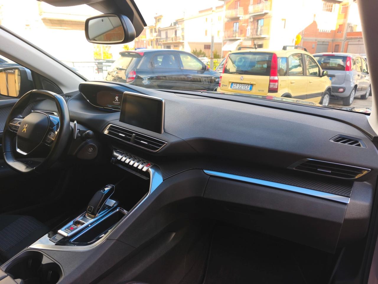 Peugeot 3008 HDi 130 CV EAT8 Business