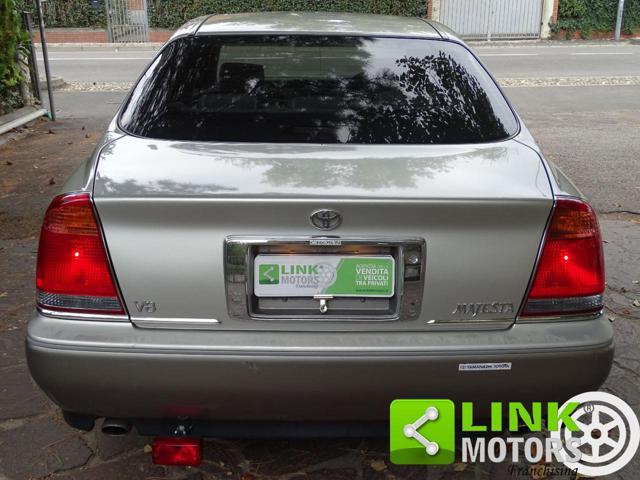 TOYOTA Crown Majesta 4.0 V8 S170 - 1999 ASI - Import