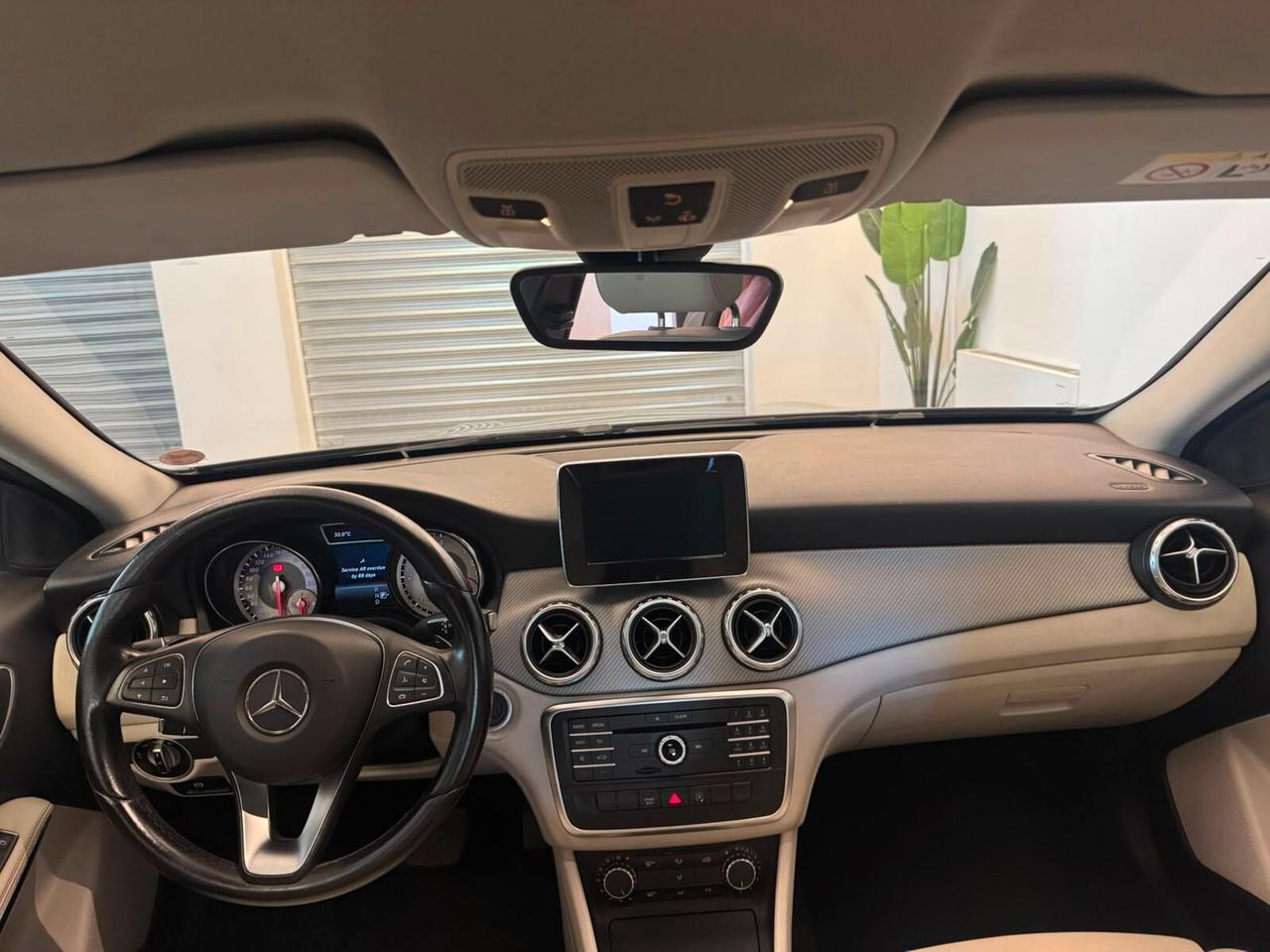 MERCEDES GLA 200 D PREMIUM FULL OPTIONAL RESTYLING
