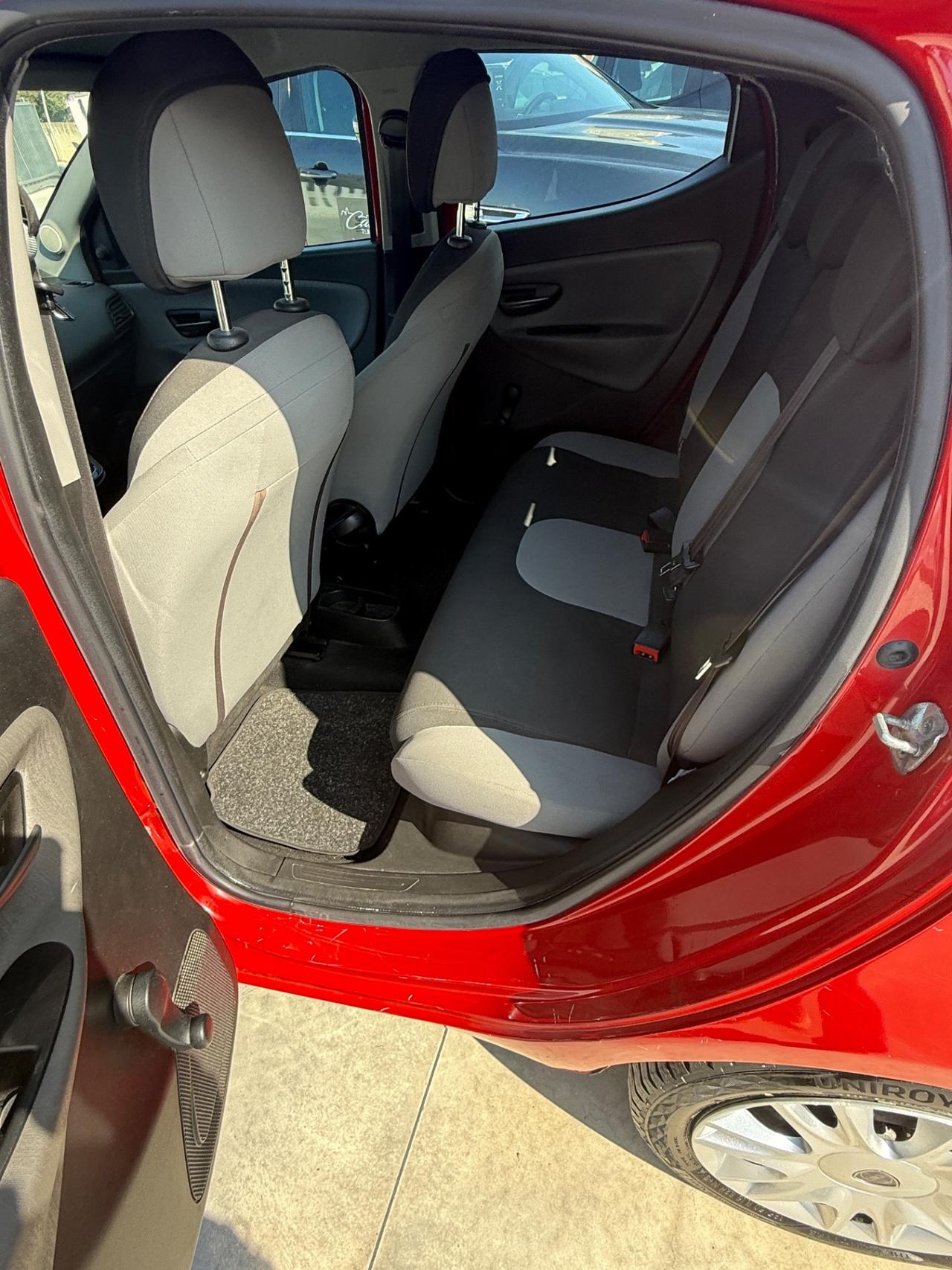 Lancia Ypsilon 1.2 69 CV 5 porte GPL Ecochic Gold