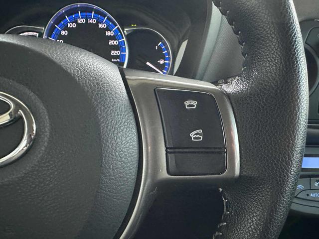 TOYOTA Yaris 1.5 Hybrid 5 porte Active AUTOMATICA PER NEOPATENT