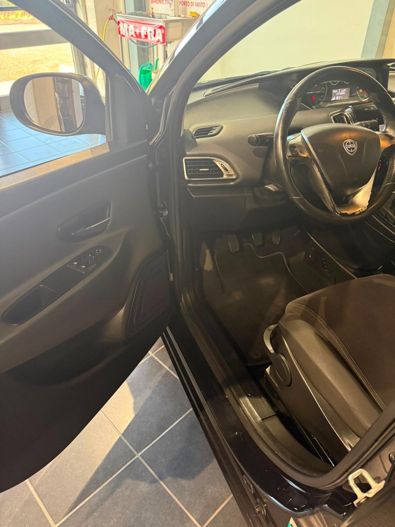 Lancia Ypsilon 1.2 -GPL -NEOPATENTATI -UNICO PROPRIETARIO
