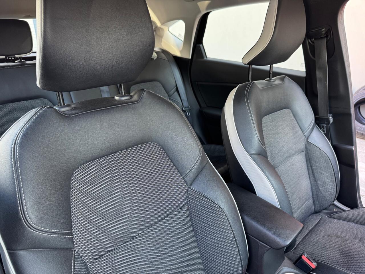 Renault Captur TCe 100 CV Intens