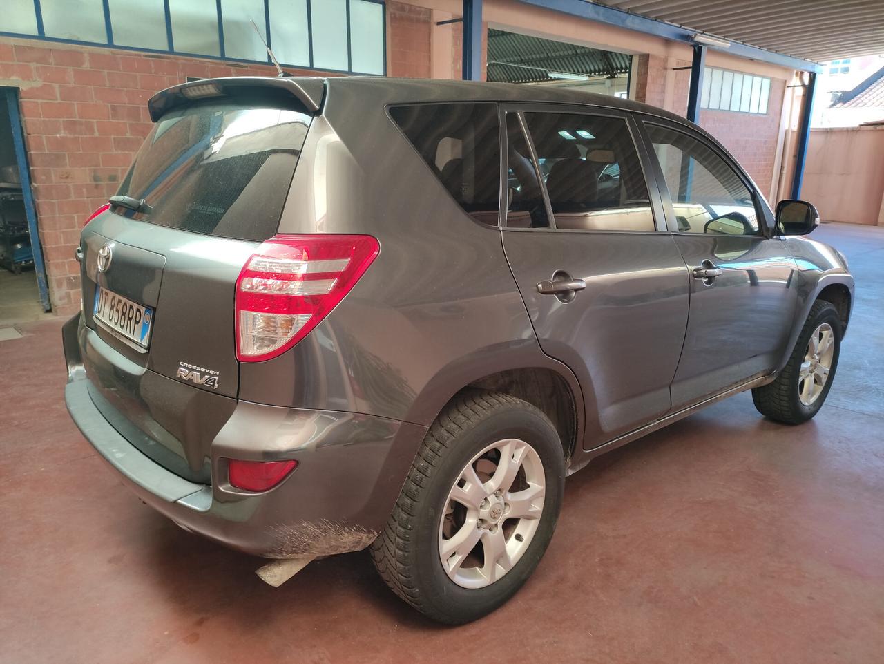 Toyota RAV4 RAV 4 2.2 D-4D 150 CV Luxury