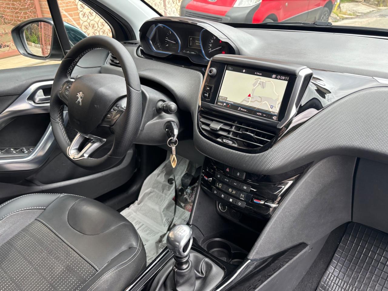 Peugeot 2008 BlueHDi 100 S&S allure accessioriata