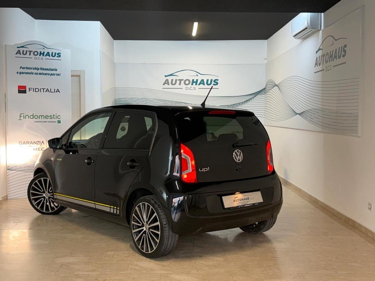 Volkswagen up! 1.0 5p. Versione STREET
