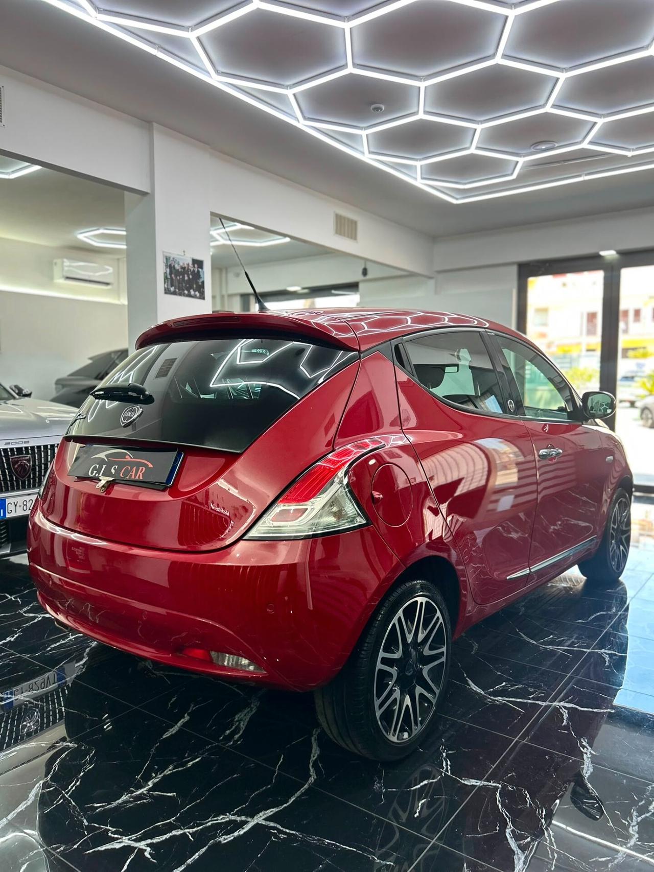 Lancia Ypsilon 1.2 benzina GPL 69 CV 5 Ecochic Gold